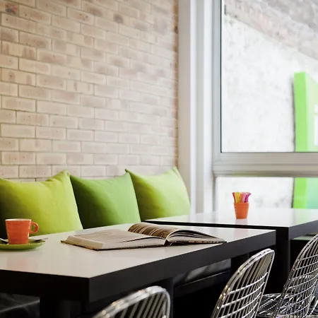 Ibis Styles Buttes Chaumont Hotel Parigi